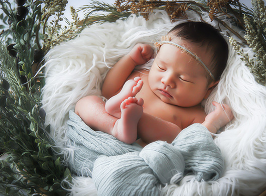 ニューボーンフォトはいつまでに撮る？撮影のアイデアや適した時期