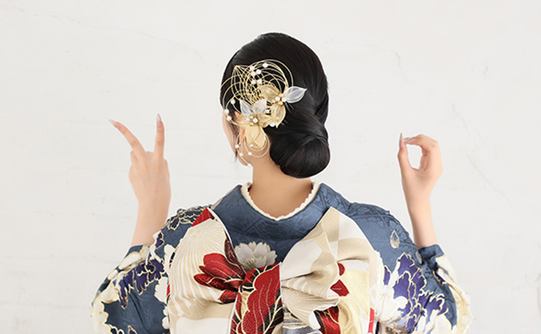 タイトシニヨンの成人式ヘア