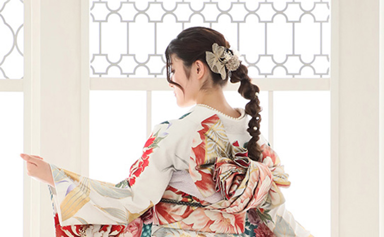 玉ねぎヘア(ポニーテールアレンジ)の成人式ヘア