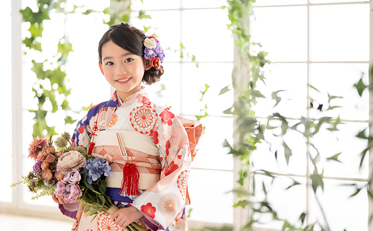 写真付き】7歳の七五三の髪型例｜ヘアセットする場所はどこ