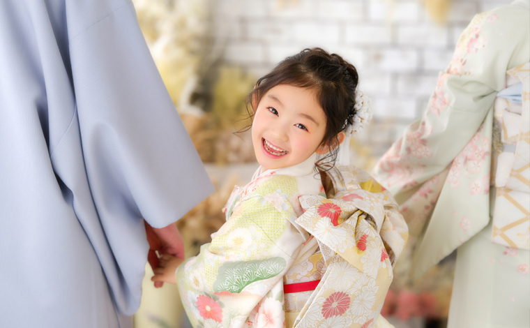 七五三はお参りだけじゃもったいない！記念撮影はらかんスタジオへ