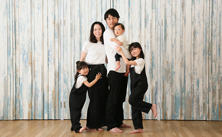 フォトスタジオでの記念撮影